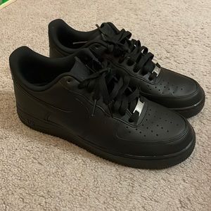 Nike Air Force one black mens sz8.5 worn once